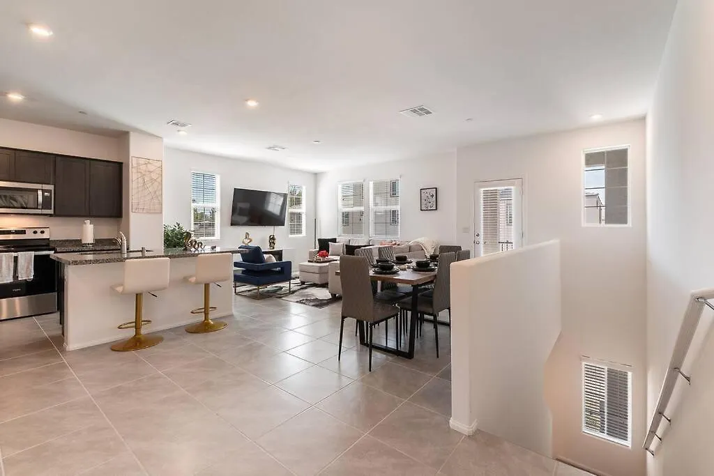 New! 2024 Lux & Modern Home By The Strip! Λας Βέγκας