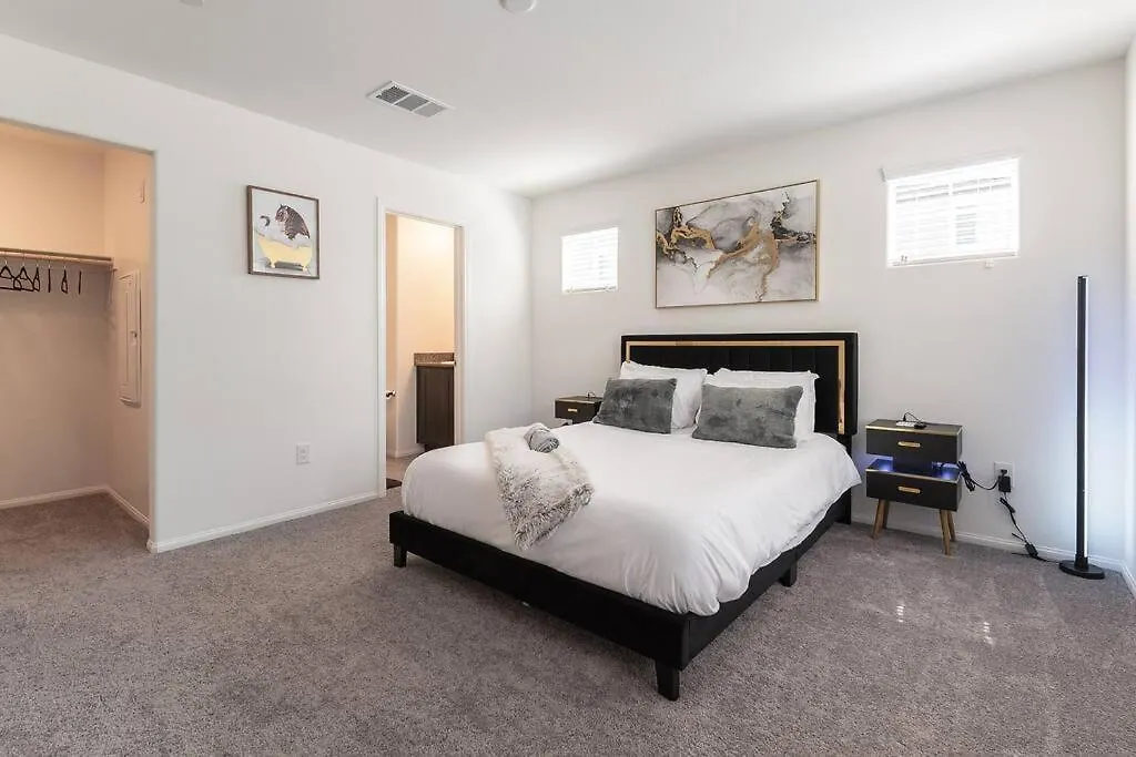 New! 2024 Lux & Modern Home By The Strip! Λας Βέγκας